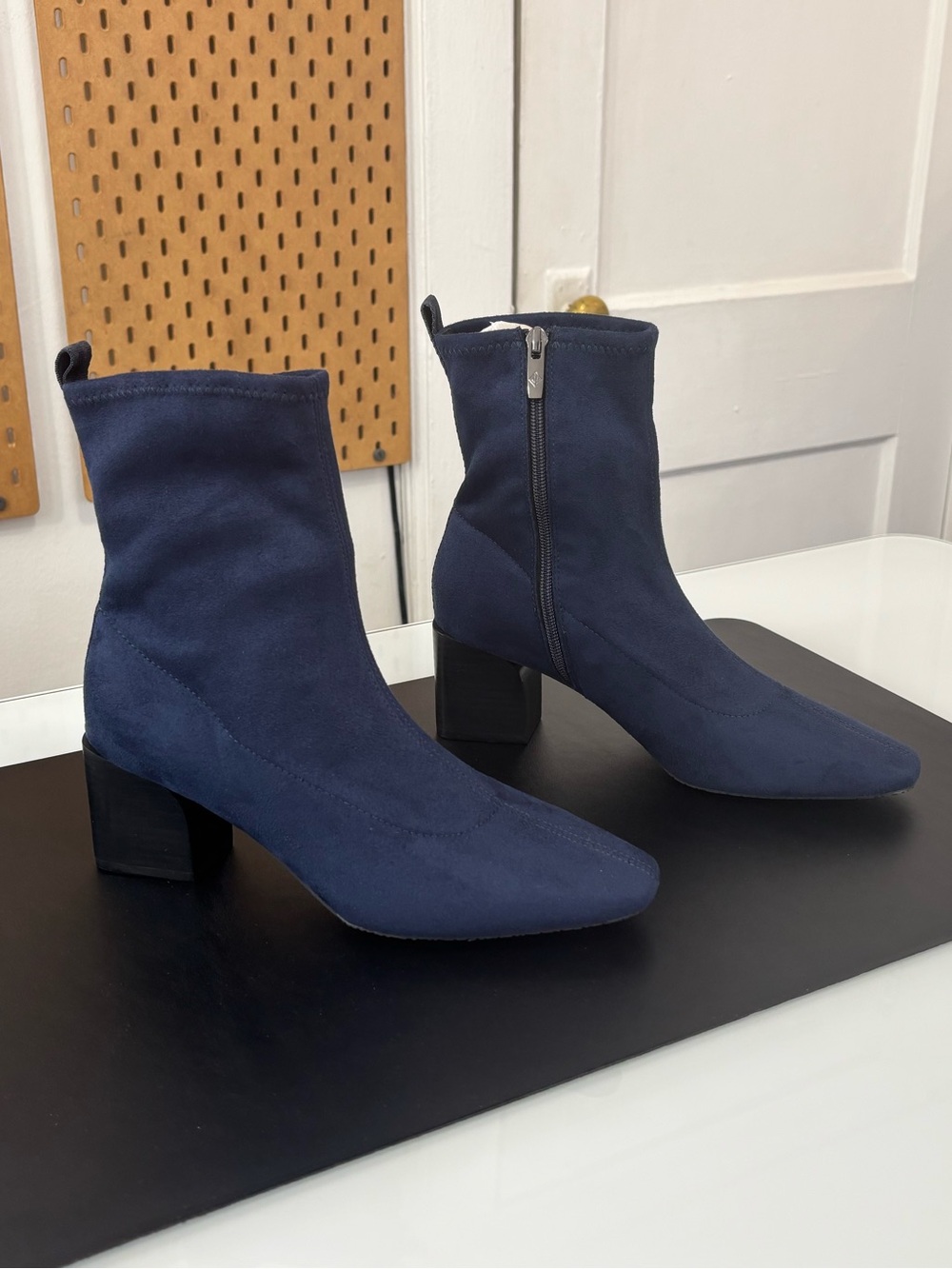 New Donald Pliner Women's Angel Navy Blue Suede Zip Sock Ankle Booties, Size 8 M